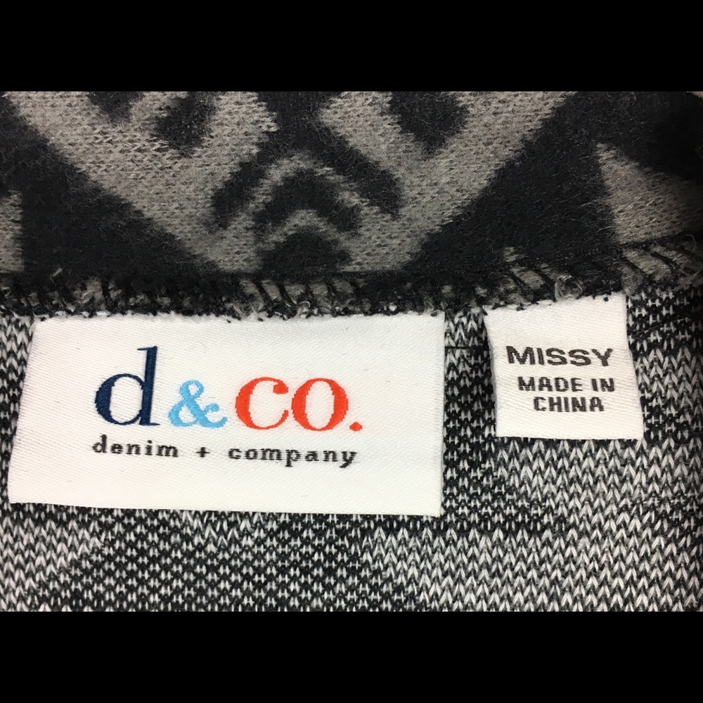 D & Co Open Front Cardigan Aztec Print - Picture 3 of 4